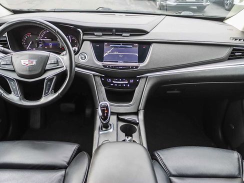 Used 2017 Cadillac XT5 Luxury w/ Driver Awareness Package image 11