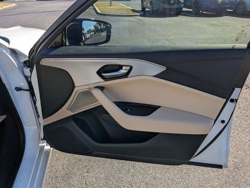 Certified 2025 Acura TLX w/ Technology Package image 40