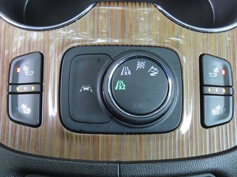 Used 2023 GMC Acadia SLE w/ Driver Convenience Package image 8