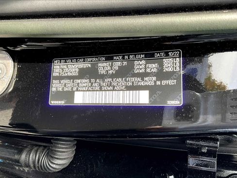 Certified 2023 Volvo XC40 B5 Plus w/ Driver Assist Package image 31