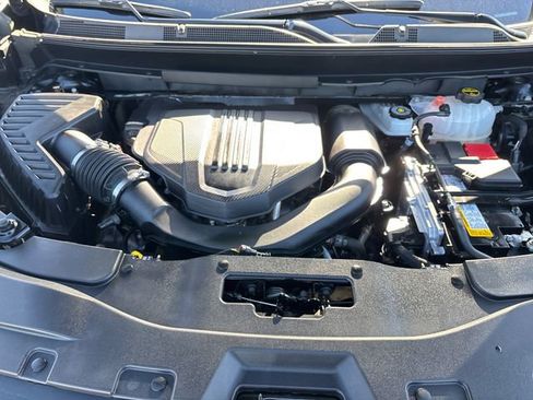 Certified 2024 GMC Acadia Elevation AWD/4WD image 24