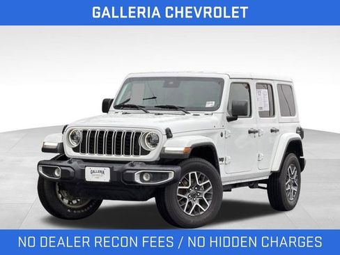 Used 2025 Jeep Wrangler Unlimited Sahara AWD/4WD image 2