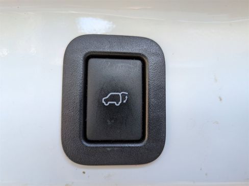 Used 2016 Toyota Highlander Limited image 35