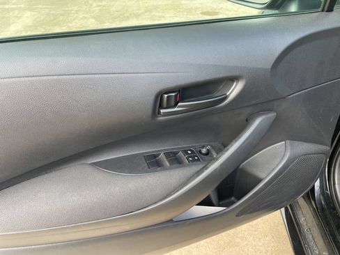 Used 2025 Toyota Corolla LE FWD image 20