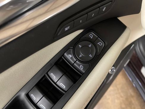 Used 2023 Buick Enclave Avenir w/ Trailering Package, 5000 lbs. AWD/4WD image 16