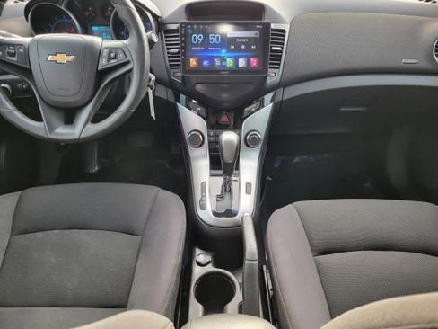 Used 2015 Chevrolet Cruze LT FWD image 12