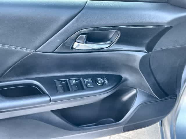Used 2015 Honda Accord Sport image 29