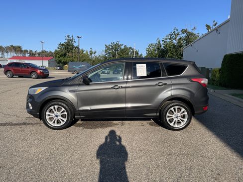 Used 2017 Ford Escape SE AWD/4WD image 7