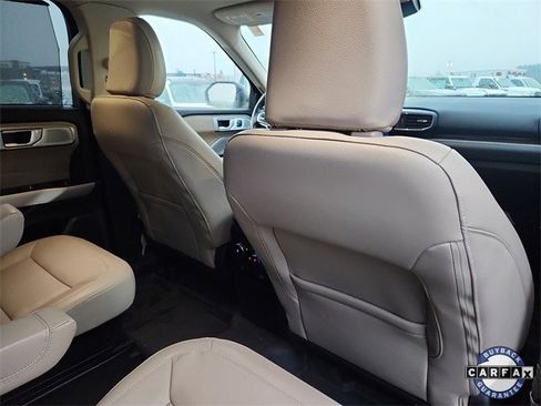 Certified 2023 Ford Explorer Limited w/ Limited Technology Package image 31