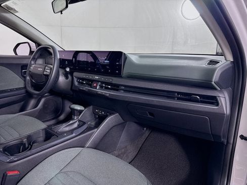 Used 2025 Kia K4 EX FWD image 26