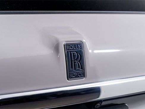 Used 2023 Rolls-Royce Cullinan image 14
