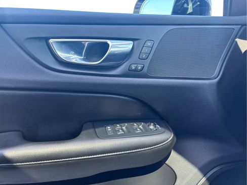 Used 2022 Volvo S60 B5 Momentum FWD image 16