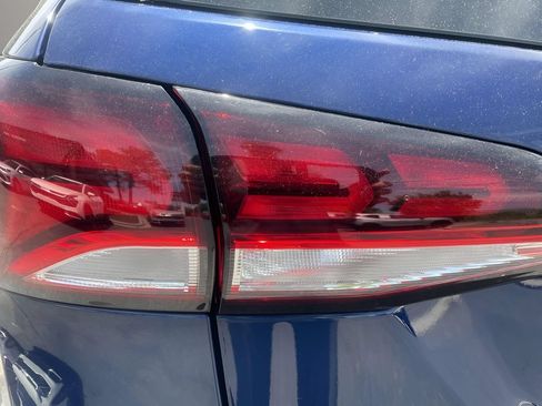 Used 2023 Chevrolet Equinox LS w/ LS Convenience Package FWD image 10