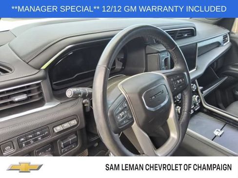 Used 2022 GMC Yukon Denali w/ Advanced Technology Package AWD/4WD image 5