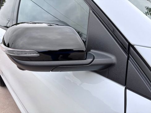 New 2026 Chevrolet Traverse RS w/ LPO, Floor Liner Package FWD image 5