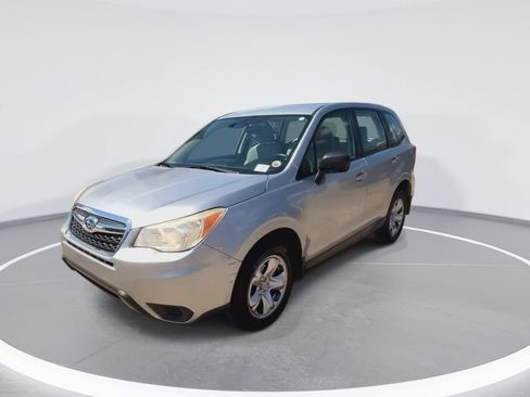 Used 2015 Subaru Forester 2.5i AWD/4WD image 4
