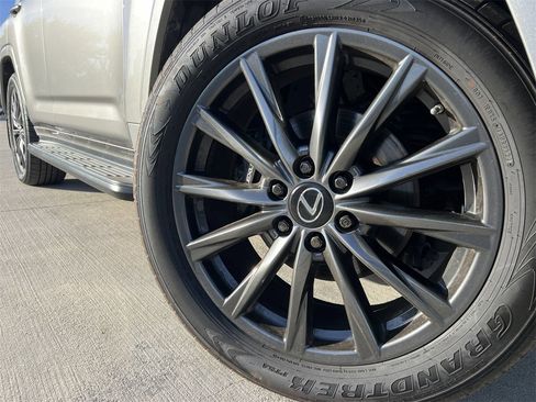 Used 2023 Lexus LX 600 F Sport image 5