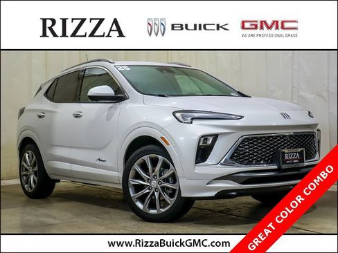 Used 2025 Buick Encore GX Avenir w/ Avenir Technology Package image 1