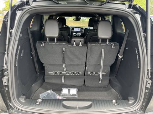 New 2026 Chrysler Pacifica Select FWD image 28