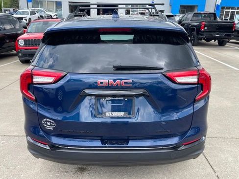 Used 2022 GMC Terrain SLE w/ Driver Convenience Package AWD/4WD image 6