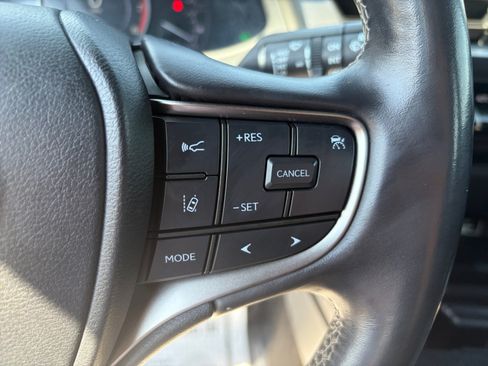 Used 2021 Lexus UX 200 FWD image 15