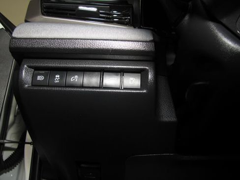 Used 2025 Toyota Camry LE w/ Convenience Package FWD image 9