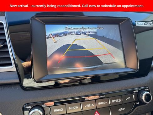 Used 2018 Kia Niro LX image 18