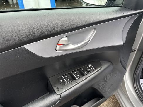 Used 2024 Kia Forte LXS image 16