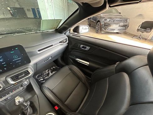 Used 2025 Ford Mustang Premium RWD image 11