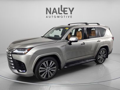 Used 2022 Lexus LX 600 4WD w/ Luxury Package