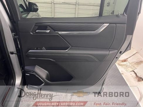 Used 2025 GMC Acadia Elevation FWD image 40