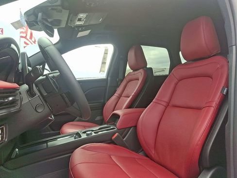 New 2025 Lincoln Corsair Reserve image 6