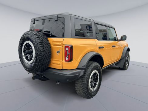 Used 2022 Ford Bronco Badlands image 9