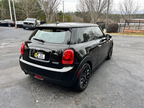 Used 2017 MINI Cooper 2-Door Hardtop image 7