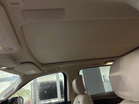 Certified 2023 Ford Expedition Platinum image 24