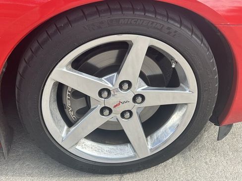 Used 2005 Chevrolet Corvette Convertible w/ Preferred Equipment Group image 19