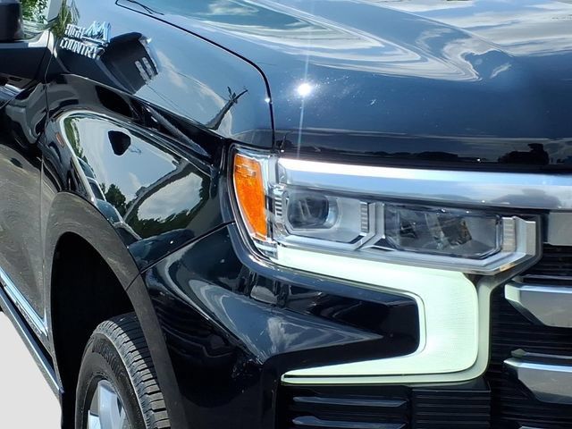 Used 2024 Chevrolet Silverado 1500 High Country w/ High Country Premium Package AWD/4WD image 11