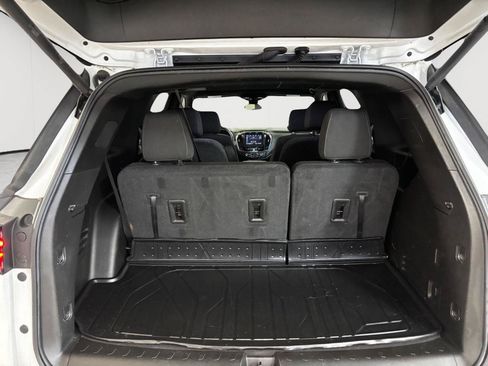 Used 2024 Chevrolet Traverse LT FWD image 8