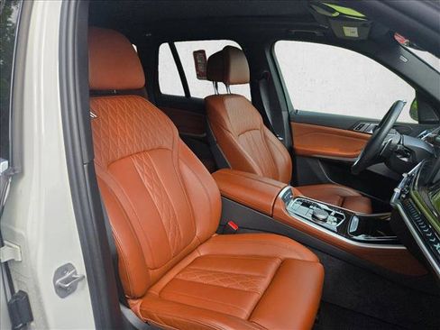 Used 2024 BMW X5 xDrive40i w/ Premium Package image 21