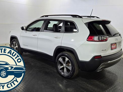 Used 2022 Jeep Cherokee Limited image 5