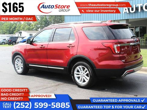 Used 2017 Ford Explorer XLT w/ Equipment Group 202A FWD image 8