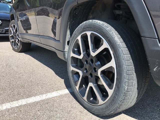 Used 2018 Jeep Compass Limited w/ Navigation Group AWD/4WD image 38