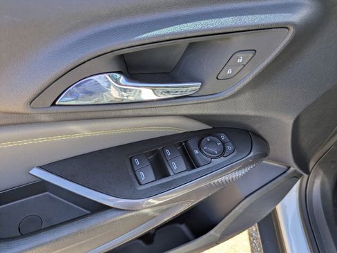 Used 2026 Chevrolet Trax ACTIV w/ Sunroof Package image 13