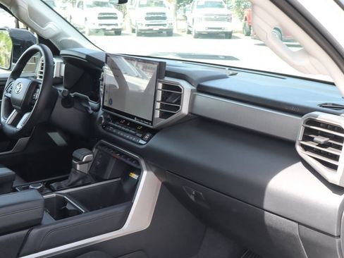 Used 2024 Toyota Tundra Limited AWD/4WD image 50