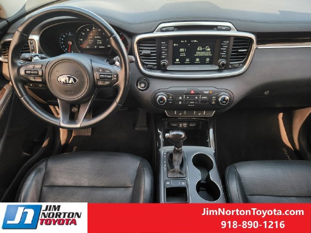 Used 2017 Kia Sorento EX w/ EX Premium Package FWD image 26