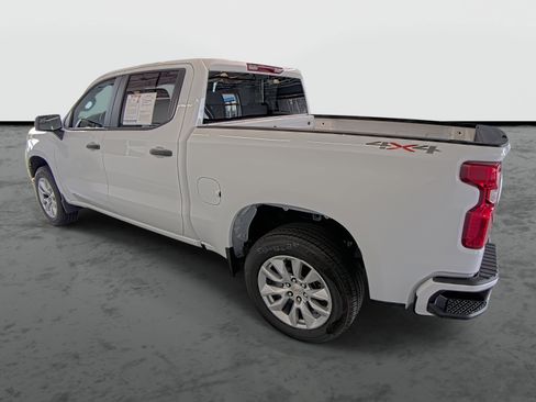 Used 2026 Chevrolet Silverado 1500 Custom AWD/4WD image 2