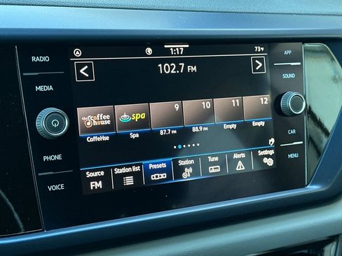 Used 2022 Volkswagen Taos SE image 18