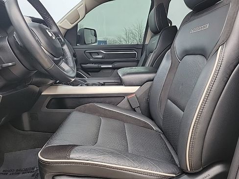 Used 2020 RAM 1500 Laramie AWD/4WD image 11