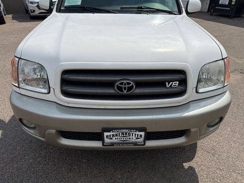 Used 2004 Toyota Sequoia SR5 AWD/4WD image 17