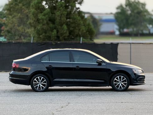 Used 2017 Volkswagen Jetta SE FWD image 7